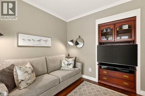 4017 Kingston Court, Burlington, ON - Indoor Photo Showing Living Room