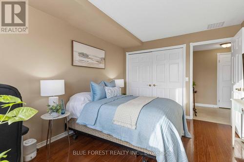 Double Closet! - 301 - 511 Gainsborough Road, London North (North F), ON - Indoor Photo Showing Bedroom