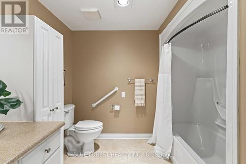 301 - 511 Gainsborough Road, London North (North F), ON - Indoor Photo Showing Bathroom