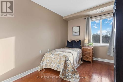 Bedroom 2 with double closet - 301 - 511 Gainsborough Road, London North (North F), ON - Indoor Photo Showing Bedroom