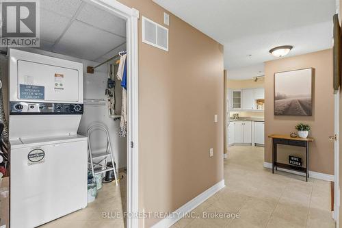 301 - 511 Gainsborough Road, London North (North F), ON - Indoor Photo Showing Laundry Room