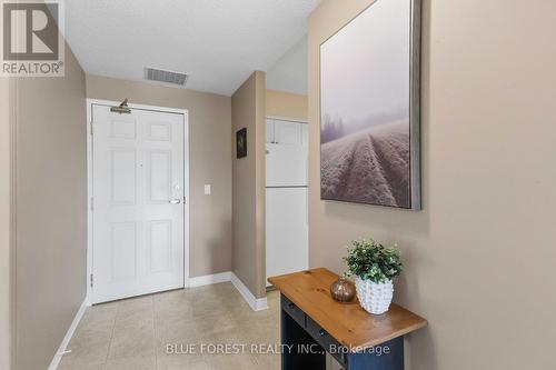 301 - 511 Gainsborough Road, London North (North F), ON - Indoor Photo Showing Other Room