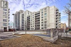 801 - 816 LANSDOWNE AVENUE  Toronto, ON M6H 4K6