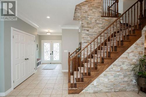 15 Meadowbank Drive, Hamilton, ON - Indoor Photo Showing Other Room