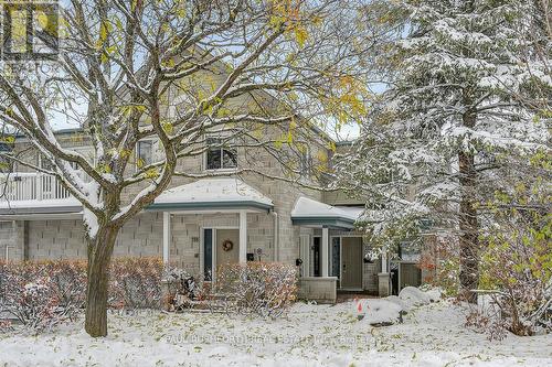 112 ROBSON COURT  Ottawa, ON K2K 2W1