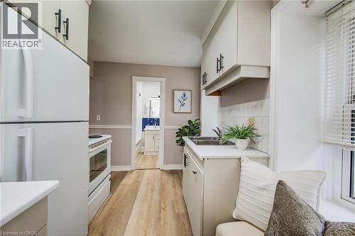 1331 King Street E, Cambridge, ON - Indoor Photo Showing Kitchen