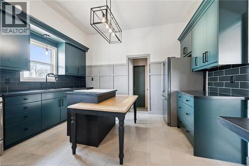 31 Todd Street, Cambridge, ON - Indoor Photo Showing Kitchen