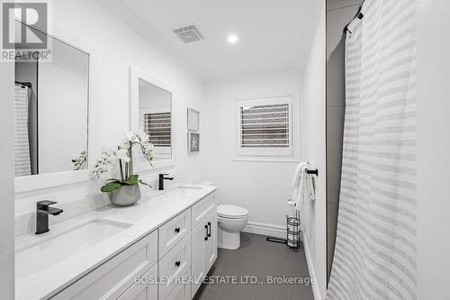 6358 Lisgar Drive, Mississauga, ON - Indoor Photo Showing Bathroom