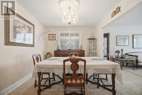 6330 Lorca Crescent, Mississauga, ON - Indoor Photo Showing Dining Room