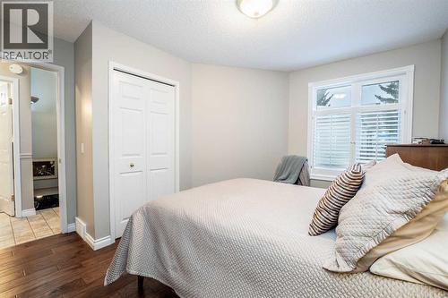 509 Highview Point Nw, High River, AB - Indoor Photo Showing Bedroom