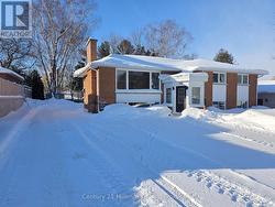 UNIT 2 - 398 KINGSWAY STREET E Kincardine, ON N2Z 1W3