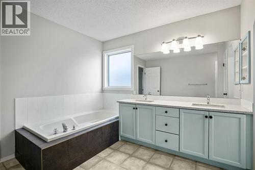 104 Cove Crescent, Chestermere, AB - Indoor Photo Showing Bathroom