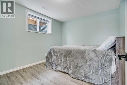 104 Cove Crescent, Chestermere, AB - Indoor Photo Showing Bedroom