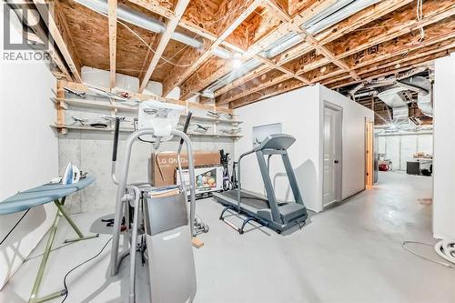 252 18 Avenue Nw, Calgary, AB - Indoor Photo Showing Basement