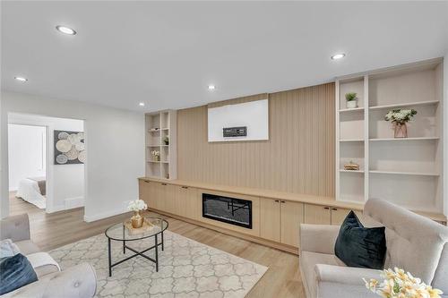 241 Campbell Street, Winnipeg, MB - Indoor