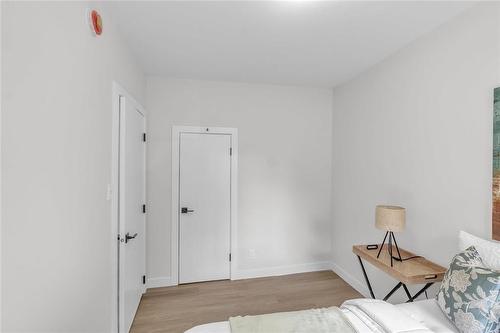 241 Campbell Street, Winnipeg, MB - Indoor Photo Showing Bedroom