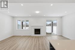 Natural gas fireplace, Quartz mantle - 