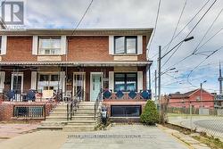 205 BATHURST STREET  Toronto, ON M5T 2S1