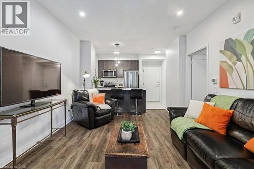 16 Concord Place Unit# 150, Grimsby, ON - Indoor Photo Showing Living Room