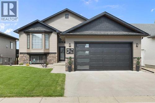 164 Hillcrest Boulevard, Strathmore, AB - Outdoor With Facade