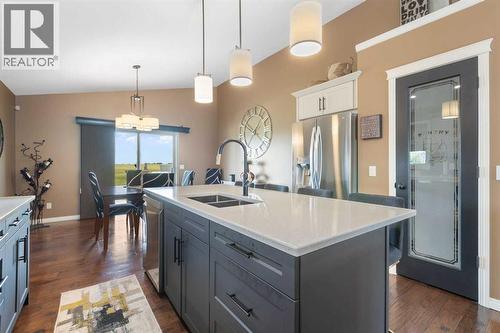 164 Hillcrest Boulevard, Strathmore, AB - Indoor Photo Showing Kitchen With Double Sink With Upgraded Kitchen