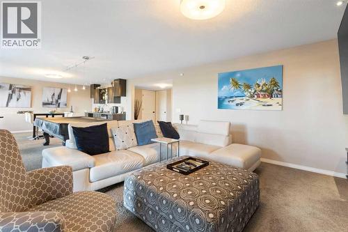 164 Hillcrest Boulevard, Strathmore, AB - Indoor Photo Showing Living Room