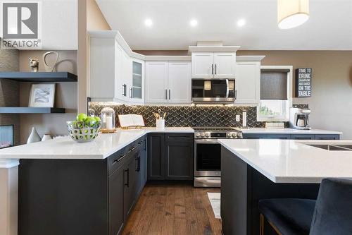 164 Hillcrest Boulevard, Strathmore, AB - Indoor Photo Showing Kitchen With Double Sink With Upgraded Kitchen