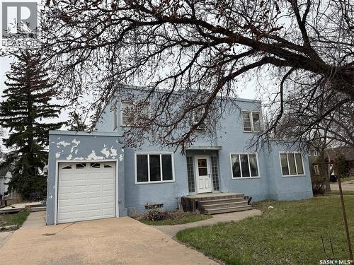 304 3Rd Avenue Sw, Eston, SK - Outdoor
