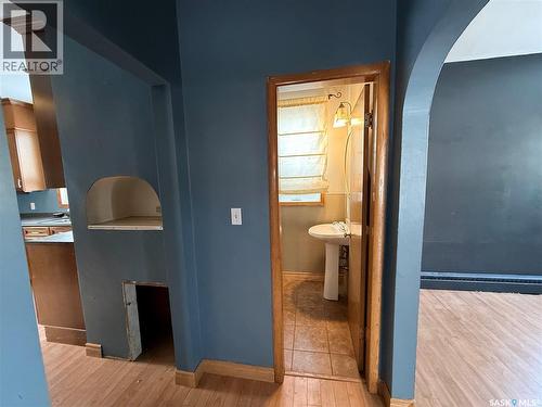 304 3Rd Avenue Sw, Eston, SK - Indoor