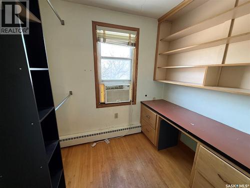 304 3Rd Avenue Sw, Eston, SK - Indoor