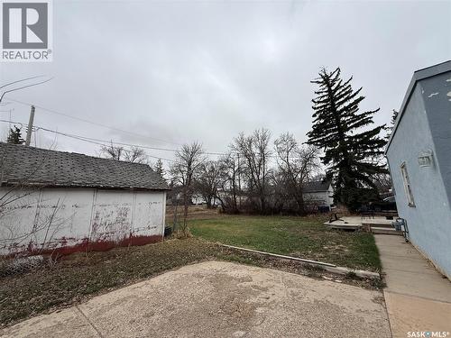 304 3Rd Avenue Sw, Eston, SK - Outdoor