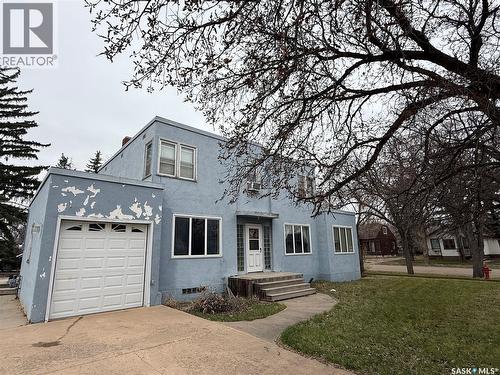 304 3Rd Avenue Sw, Eston, SK - Outdoor