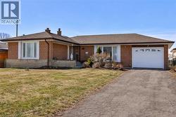 7 ROSEGLEN Crescent Toronto, ON M3N 1G7