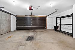 Garage - 