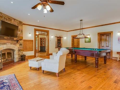 Family room - 199 Ch. Du Mont-Écho, Lac-Brome, QC - Indoor Photo Showing Other Room With Fireplace