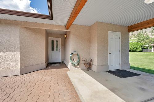 3-3038 Orchard Drive, Keremeos, BC - Outdoor With Exterior