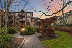112-4529 West Saanich Rd  Saanich, BC V8Z 3G3