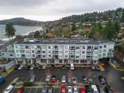 203-5118 Cordova Bay Rd  Saanich, BC V8X 1R1