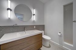 Ensuite bathroom - 