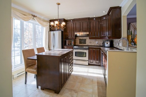 Kitchen - 10625 Boul. Des Mille-Îles, Laval (Saint-François), QC - Indoor Photo Showing Kitchen