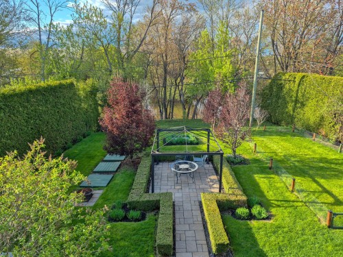 Courtyard - 10625 Boul. Des Mille-Îles, Laval (Saint-François), QC - Outdoor