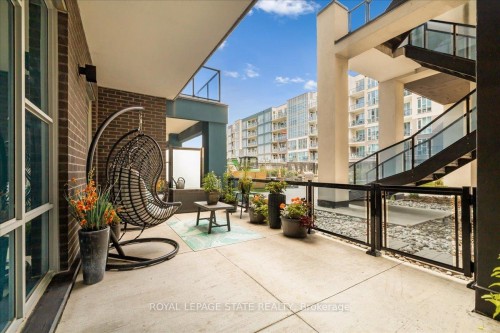 150-16 Concord Place, Grimsby, ON - Outdoor With Exterior