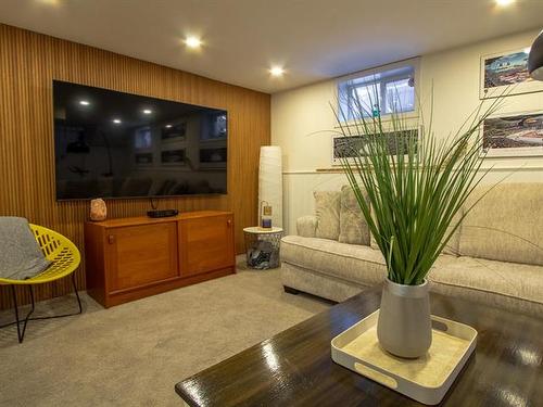 1013 Warsaw Ave, Winnipeg, MB 