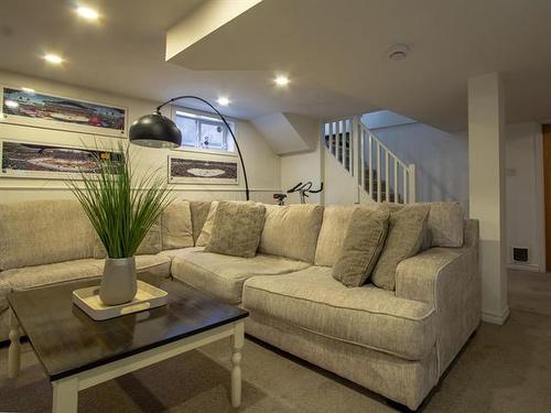 1013 Warsaw Ave, Winnipeg, MB 