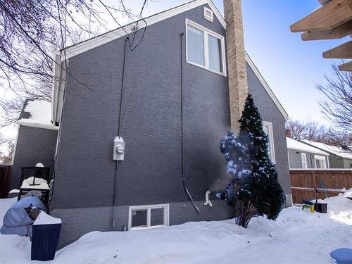 1013 Warsaw Ave, Winnipeg, MB 