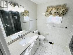 Ensuite Bathroom - 