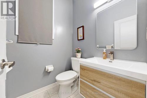 521 Mcgregor Farm Trail, Newmarket, ON - Indoor Photo Showing Bathroom