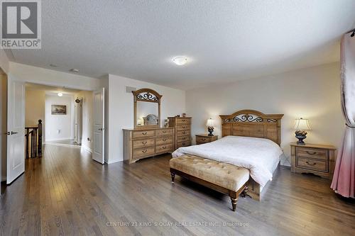 521 Mcgregor Farm Trail, Newmarket, ON - Indoor Photo Showing Bedroom