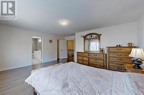 521 Mcgregor Farm Trail, Newmarket, ON - Indoor Photo Showing Bedroom