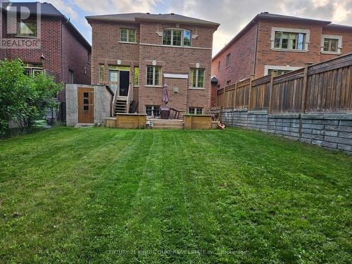 521 Mcgregor Farm Trail, Newmarket, ON - Outdoor
